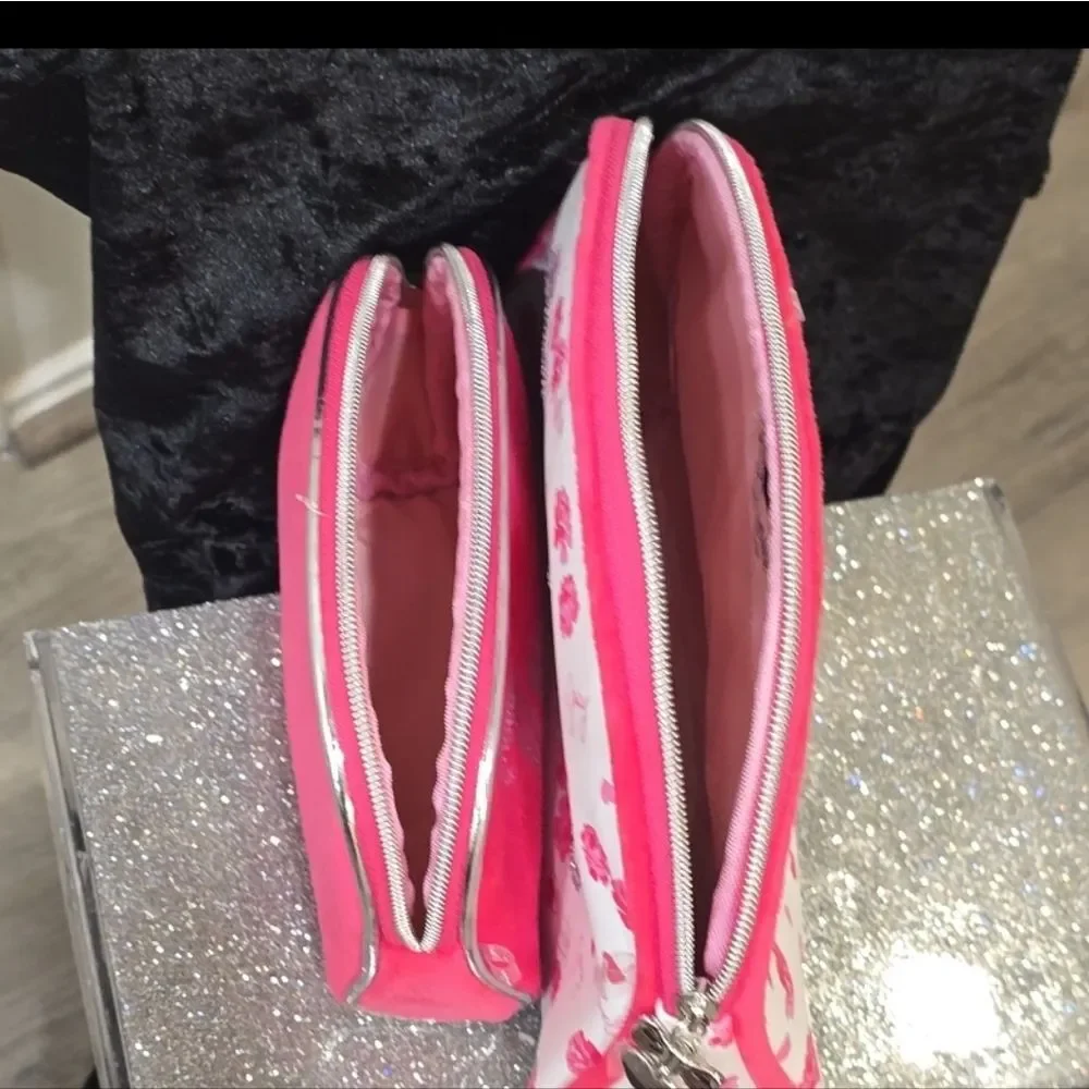 Juicy‎ Couture Signatute Logo Floeal/Velour Cosmetic Bag Set